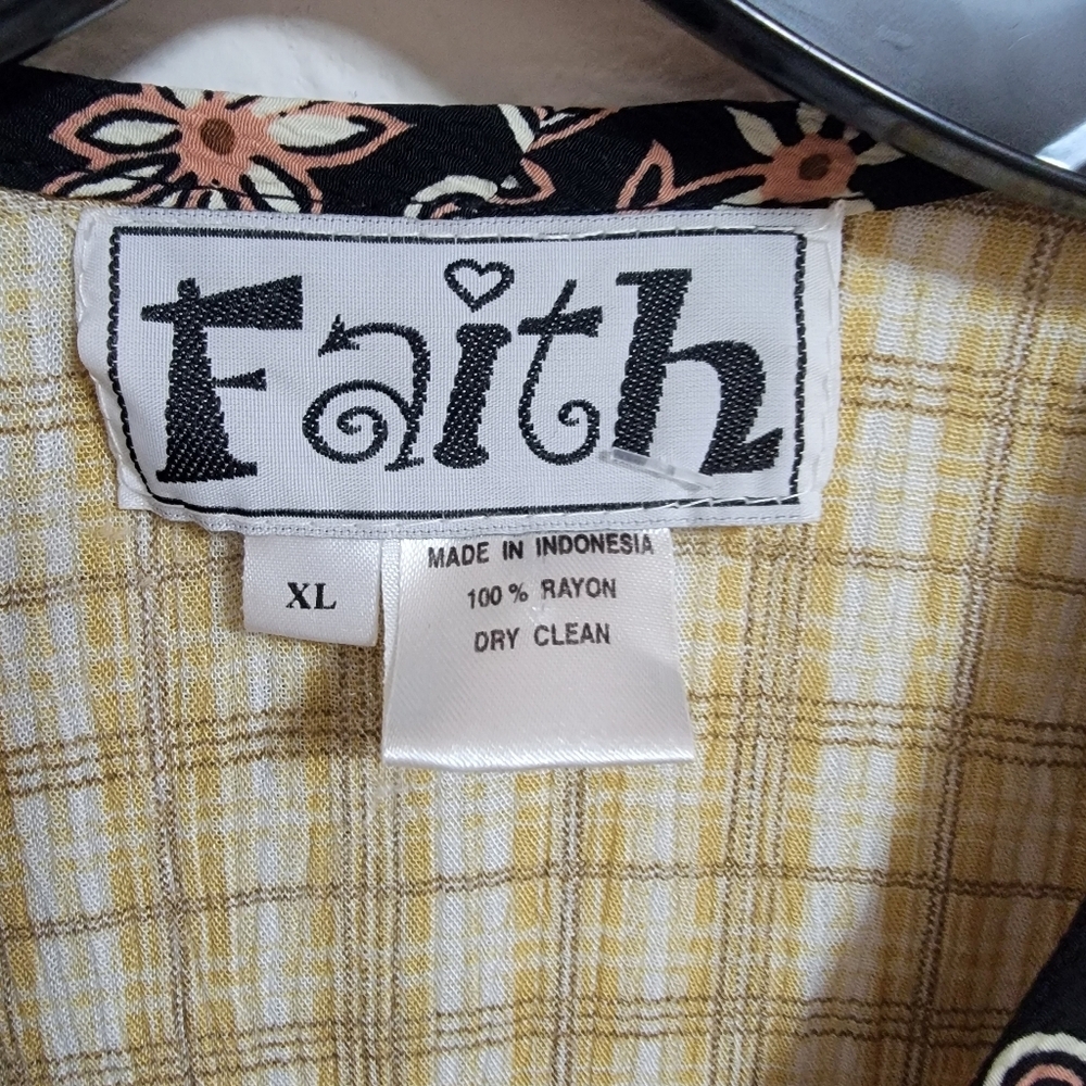 🤍 Vintage Faith Multicolor Patchwork Jacket - Picture 2 of 3